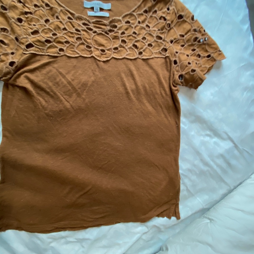 Nice top - Picture 4 of 6